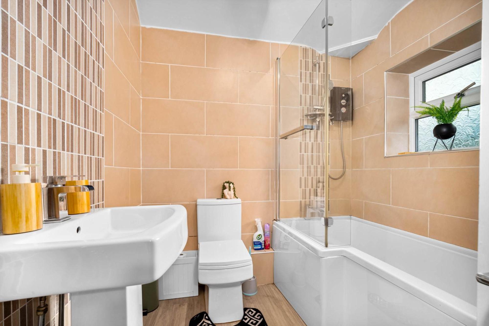 Stylish 3 Bedroom Home Away From Home Birmingham Bagian luar foto